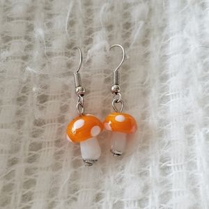 🍄  Teeny-Weenie Glass Mushroom Earrings in Orange